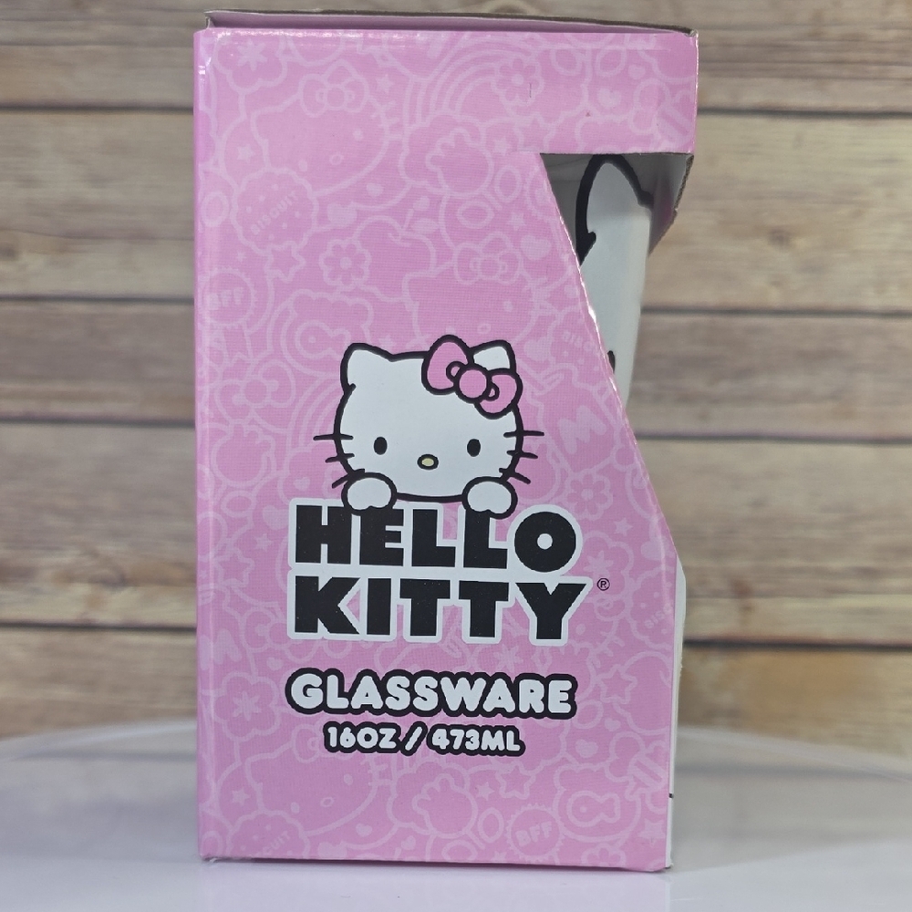 Hello Kitty Glassware - Picture 2 of 4